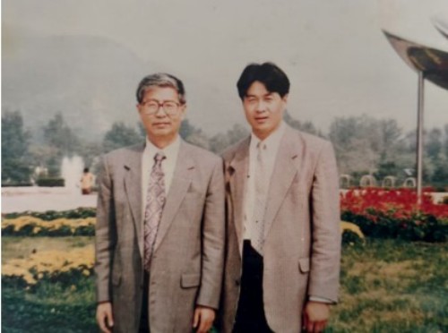 跨界逐梦写春秋：记工程师、音乐人王长胜的多元人生与时代担当