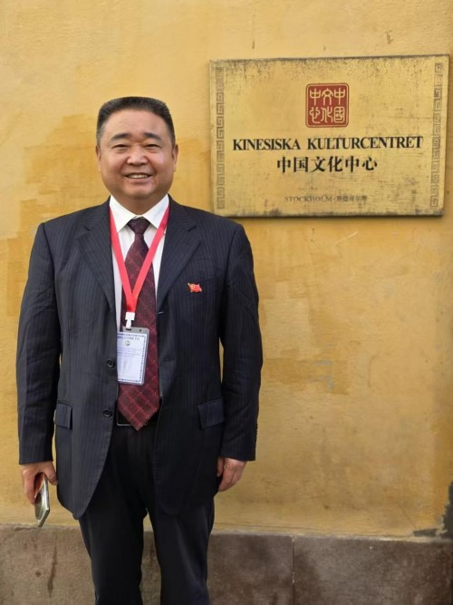 罗先涛：深耕中医四十载 仁心仁术誉中外