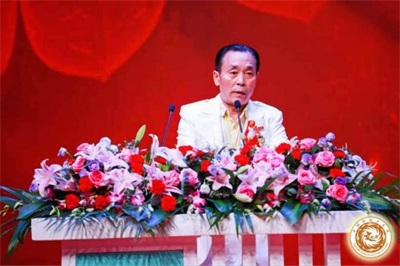 黎猛与中华服(国服）：让五千年文明穿在身上的文化传承者